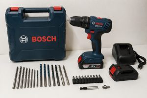 Furadeira Bosch GSB 185-LI com kit de brocas do aluguel Box24x7